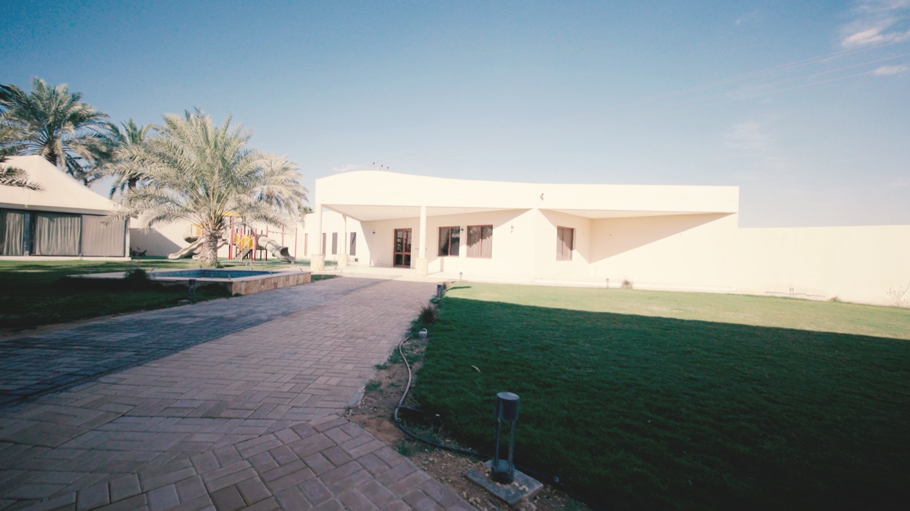 صورة من فرع الرياض 22