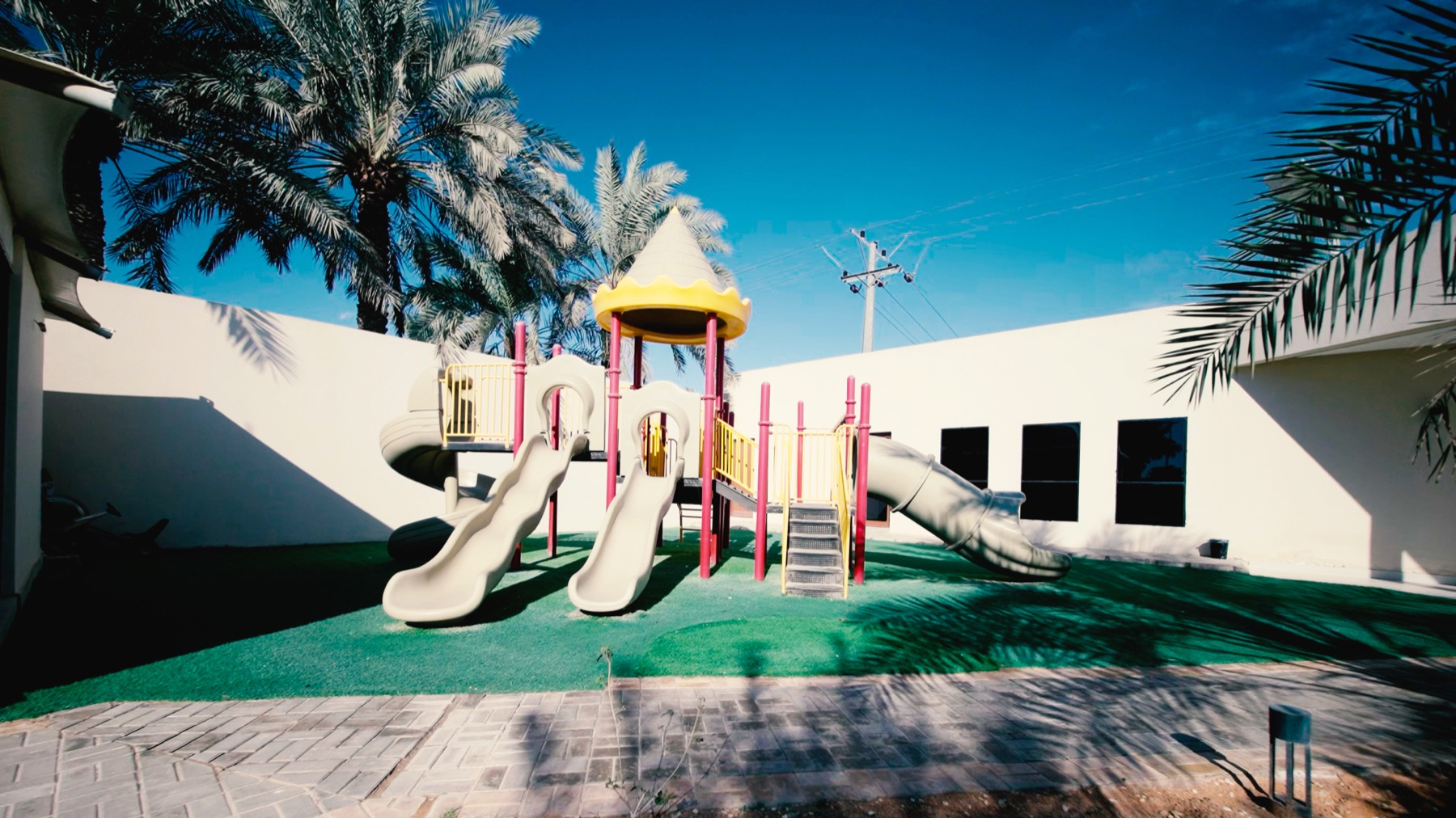 صورة من فرع الرياض 33