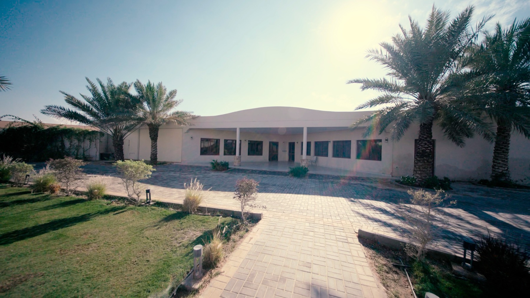 صورة من فرع الرياض 53